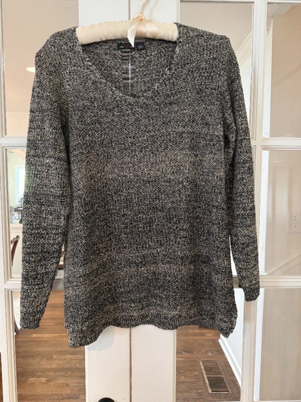 Ava Large black and gray sweater